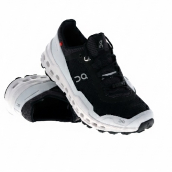 On Running “Cloudultra” Running Shoes in Black/White Women’s Size 9 - Picture 2 of 14